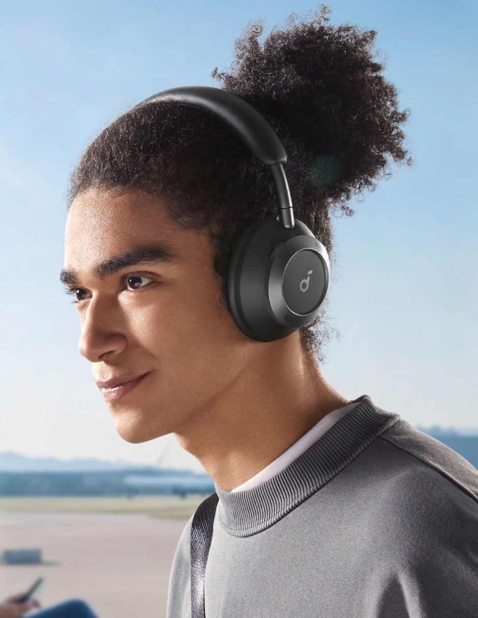 Audífonos Over-Ear Soundcore Space One Pro inalámbricos con cancelación de ruido