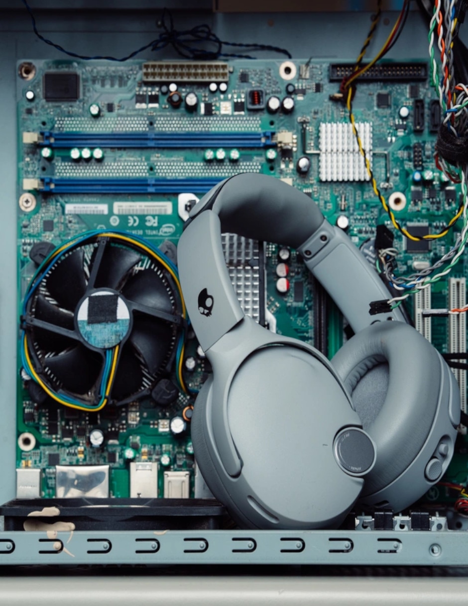 Audífonos Over-Ear Crusher 1080 ANC alámbricos e inalámbricos con cancelacion de ruido 10